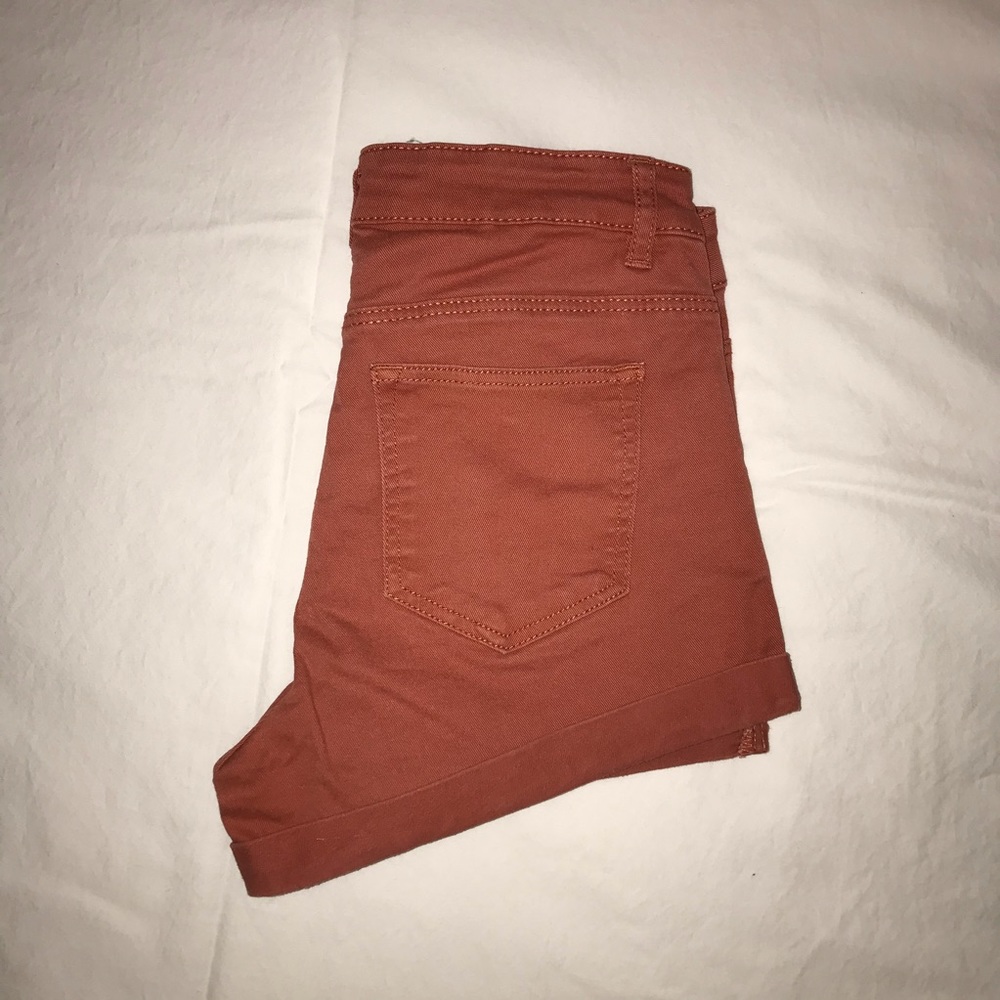 🌼3/$30 H&M Coral Shorts - Picture 3 of 3